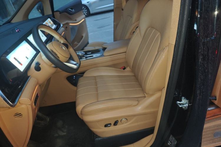 Used VOYAH Dream 2024 PHEV Extended-Range Premium Edition Left Front Seat