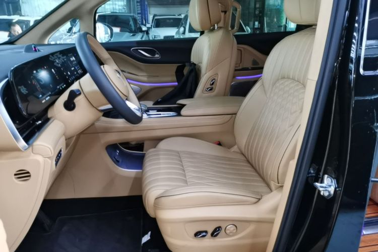 Used VOYAH Dream 2024 PHEV Ultra-Long Range Flagship Edition Left Front Seat