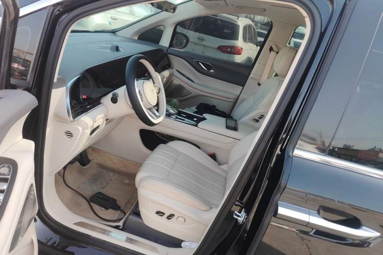 Used VOYAH Dream 2024 PHEV Extended-Range Premium Edition Left Front Seat