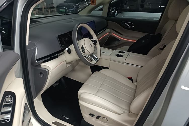 Used VOYAH Dream 2024 EV Long-Range Premium Edition Left Front Seat