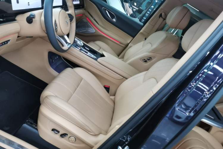 Used VOYAH Dream 2024 PHEV Extended-Range Premium Edition Left Front Seat