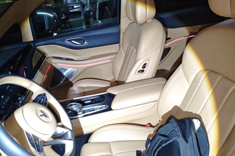 Used VOYAH Dream 2024 PHEV Extended-Range Premium Edition Left Front Seat