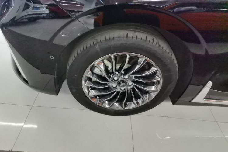 Used VOYAH Dream 2024 PHEV Extended-Range Premium Edition Left Front Wheel Hub