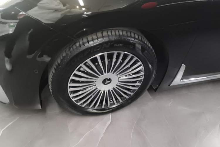 Used VOYAH Dream 2024 PHEV Ultra-Long Range Flagship Edition Left Front Wheel Hub