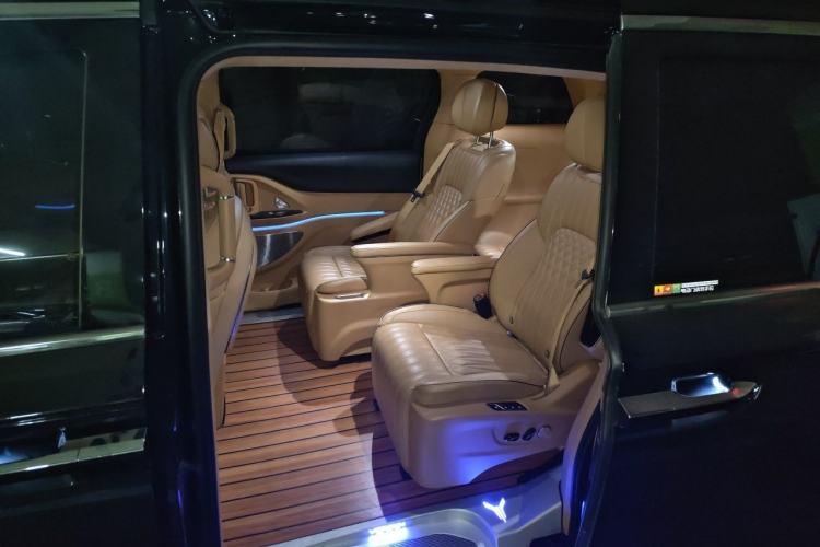 Used VOYAH Dream 2024 PHEV Ultra-Long Range Flagship Edition Left Rear Seat