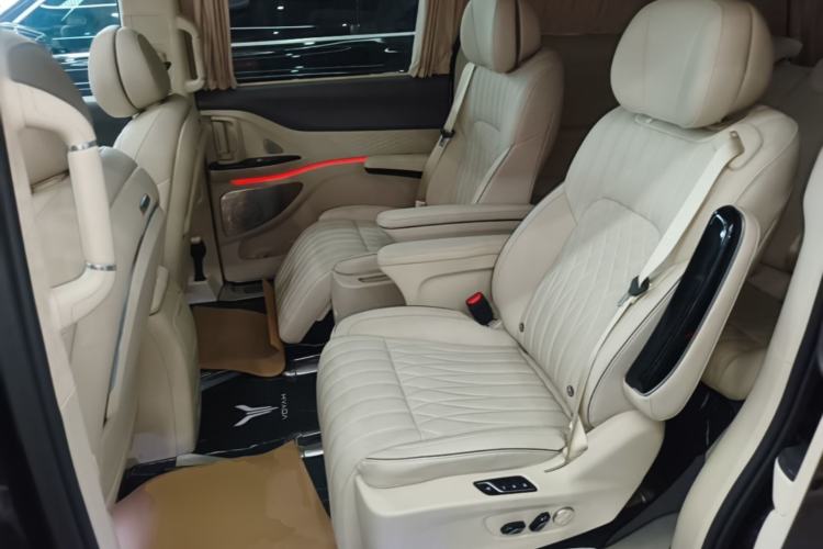 Used VOYAH Dream 2024 PHEV Ultra-Long Range Flagship Edition Left Rear Seat
