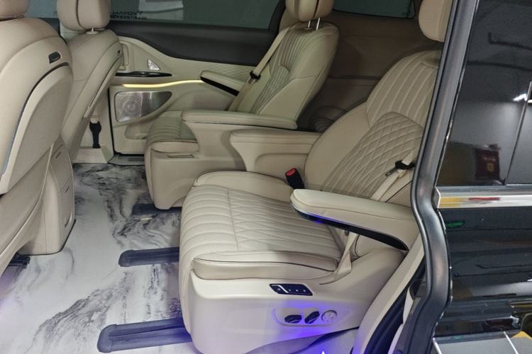Used VOYAH Dream 2024 PHEV Ultra-Long Range Flagship Edition Left Rear Seat