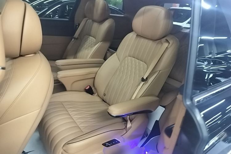 Used VOYAH Dream 2024 PHEV Ultra-Long Range Flagship Edition Left Rear Seat