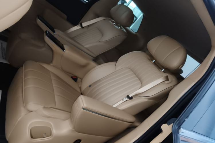 Used VOYAH Dream 2024 PHEV Ultra-Long Range Flagship Edition Left Rear Seat