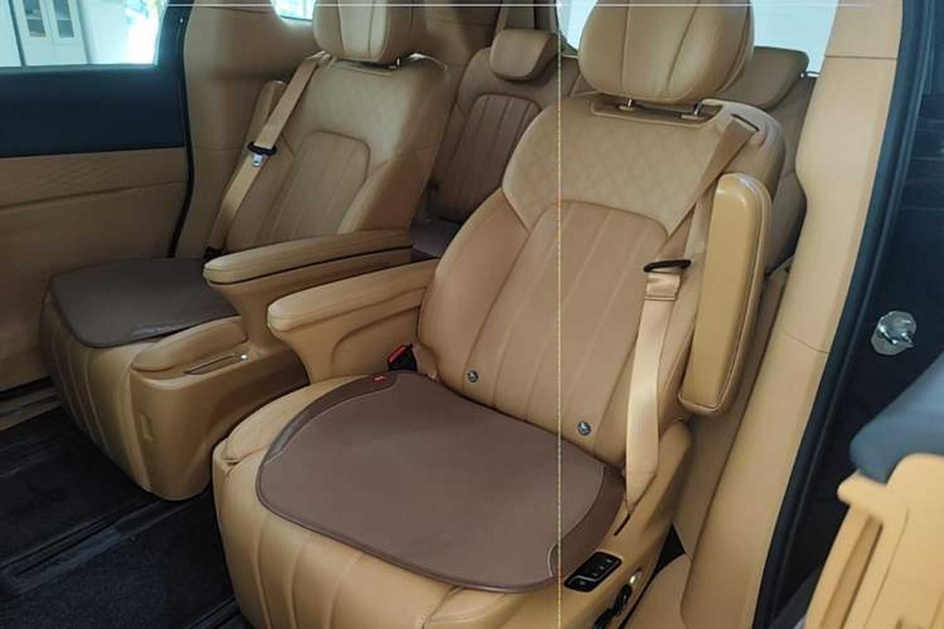 Used VOYAH Dream 2024 PHEV Extended-Range Premium Edition Left Rear Seat