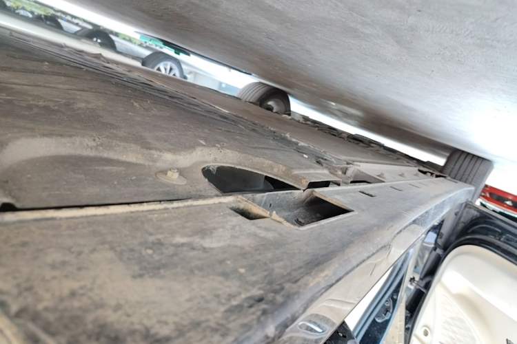 Used VOYAH Dream 2024 PHEV Extended-Range Premium Edition Left Side Sill
