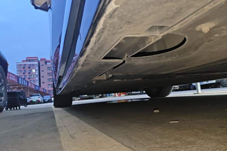Used VOYAH Dream 2024 PHEV Extended-Range Premium Edition Left Side Sill