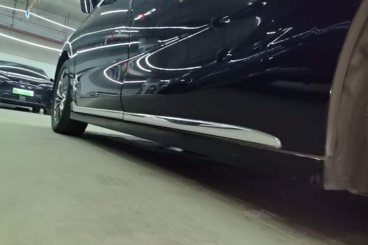 Used VOYAH Dream 2024 PHEV Ultra-Long Range Flagship Edition Left Side Sill