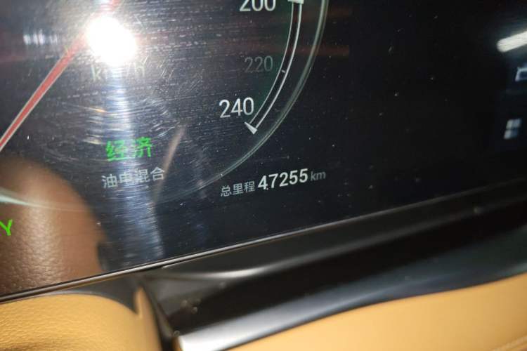 Used VOYAH Dream 2024 PHEV Ultra-Long Range Flagship Edition Odometer Close Up