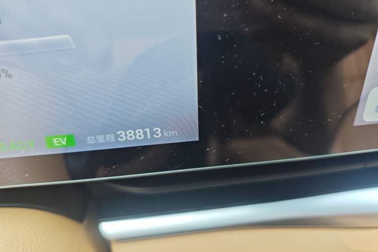 Used VOYAH Dream 2024 PHEV Ultra-Long Range Flagship Edition Odometer Close Up