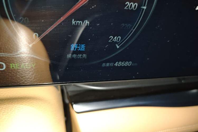 Used VOYAH Dream 2024 PHEV Extended-Range Premium Edition Odometer Close Up
