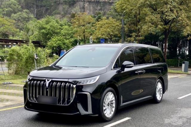 Used VOYAH Dream 2024 PHEV Extended-Range Premium Edition