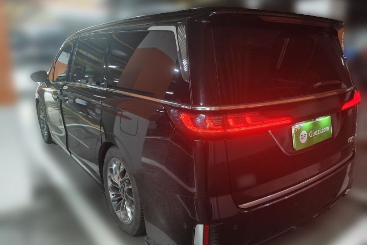 Used VOYAH Dream 2024 PHEV Ultra-Long Range Flagship Edition Rear Left 45 Deg