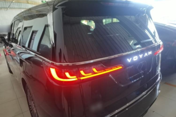 Used VOYAH Dream 2024 PHEV Ultra-Long Range Flagship Edition Rear Left 45 Deg