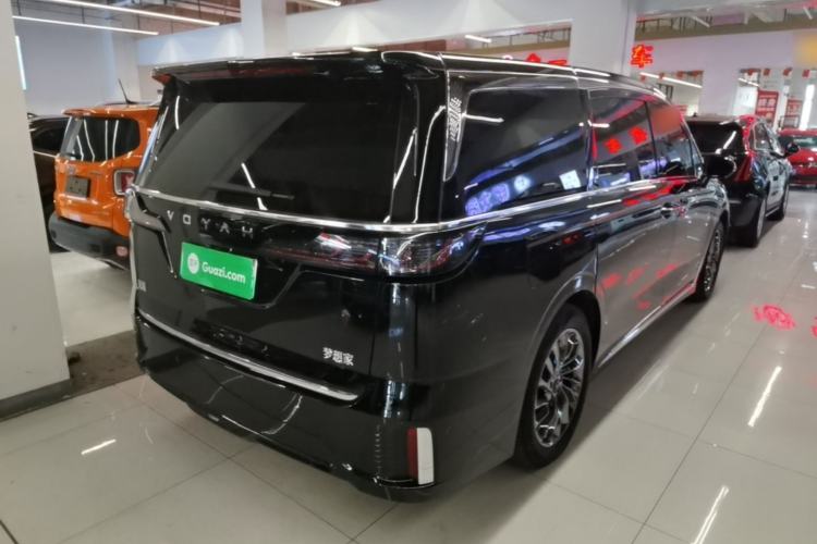 Used VOYAH Dream 2024 PHEV Extended-Range Premium Edition Rear Right 45 Deg