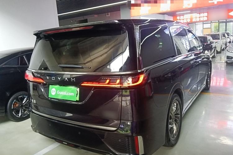 Used VOYAH Dream 2024 PHEV Ultra-Long Range Flagship Edition Rear Right 45 Deg