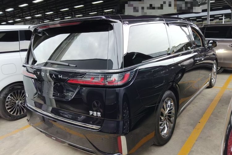 Used VOYAH Dream 2024 PHEV Ultra-Long Range Flagship Edition Rear Right 45 Deg