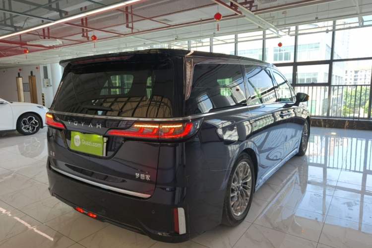 Used VOYAH Dream 2024 PHEV Ultra-Long Range Flagship Edition Rear Right 45 Deg