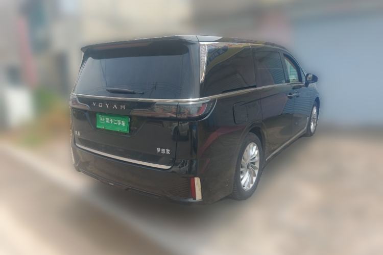 Used VOYAH Dream 2024 PHEV Extended-Range Premium Edition Rear Right 45 Deg