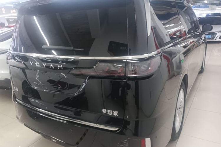 Used VOYAH Dream 2024 PHEV Extended-Range Premium Edition Rear Right 45 Deg