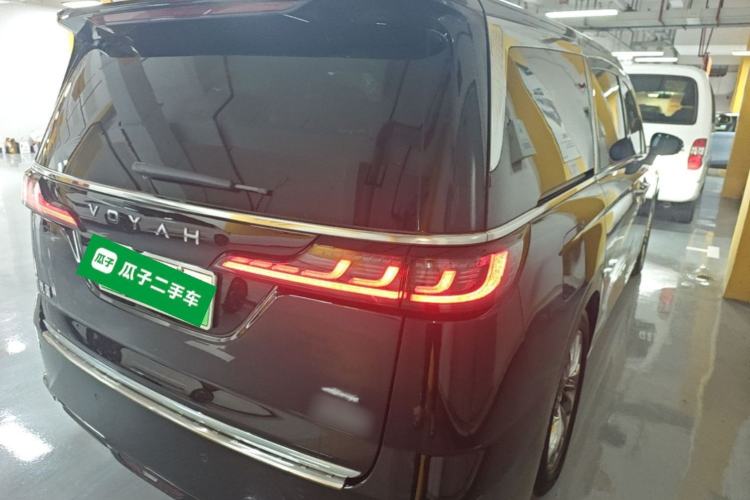 Used VOYAH Dream 2024 PHEV Ultra-Long Range Flagship Edition Rear Right 45 Deg
