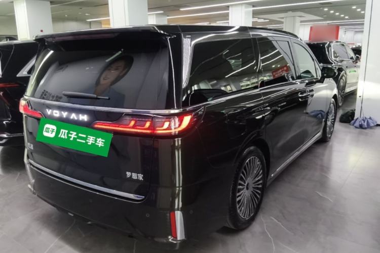 Used VOYAH Dream 2024 PHEV Ultra-Long Range Flagship Edition Rear Right 45 Deg