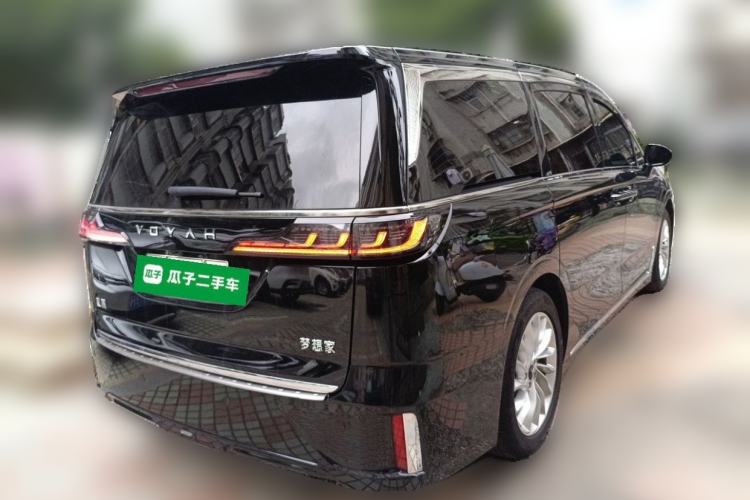 Used VOYAH Dream 2024 PHEV Extended-Range Premium Edition Rear Right 45 Deg