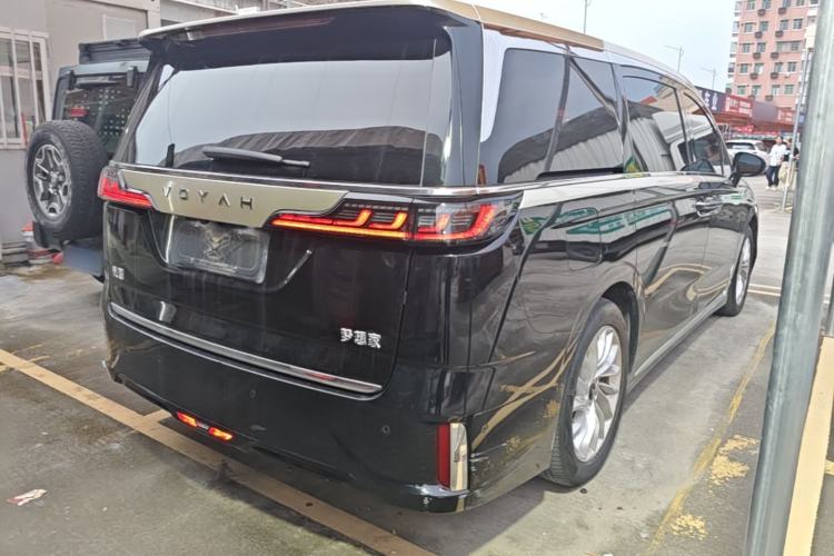 Used VOYAH Dream 2024 PHEV Extended-Range Premium Edition Rear Right 45 Deg