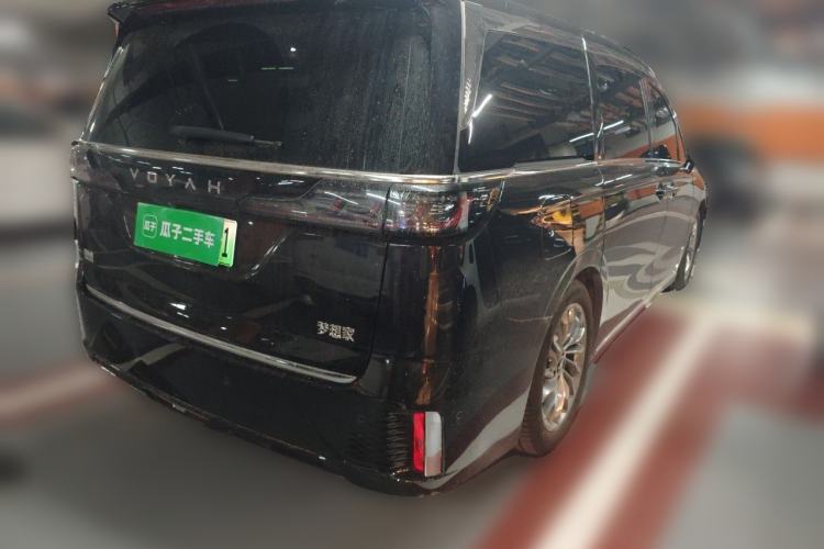 Used VOYAH Dream 2024 PHEV Ultra-Long Range Flagship Edition Rear Right 45 Deg