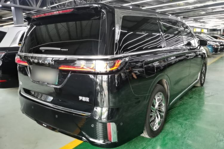 Used VOYAH Dream 2024 PHEV Ultra-Long Range Flagship Edition Rear Right 45 Deg