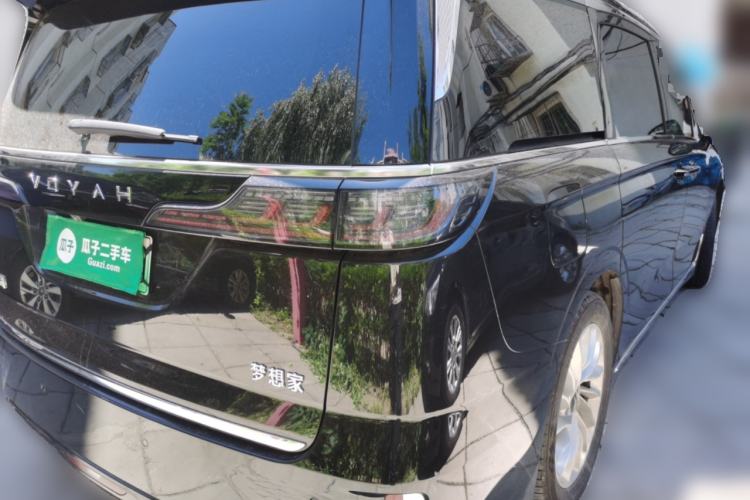 Used VOYAH Dream 2024 PHEV Extended-Range Premium Edition Rear Right 45 Deg