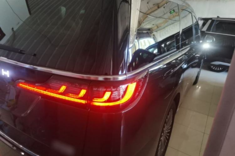 Used VOYAH Dream 2024 PHEV Ultra-Long Range Flagship Edition Rear Right 45 Deg