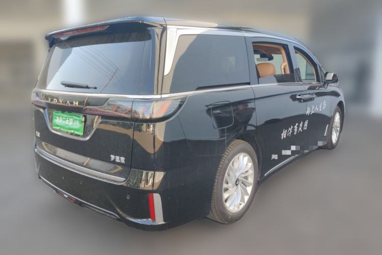 Used VOYAH Dream 2024 PHEV Extended-Range Premium Edition Rear Right 45 Deg
