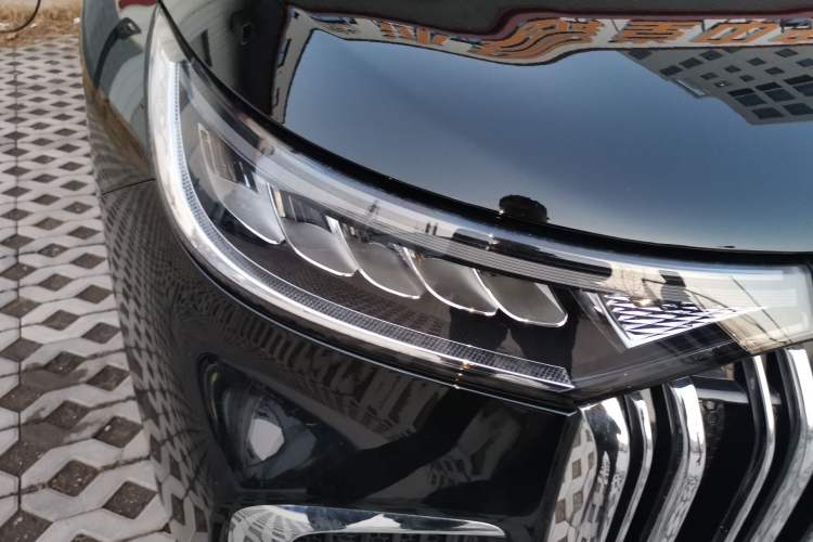 Used VOYAH Dream 2024 PHEV Extended-Range Premium Edition Right Front Headlight
