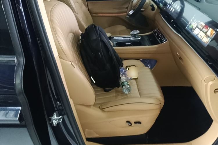 Used VOYAH Dream 2024 PHEV Ultra-Long Range Flagship Edition Right Front Seat