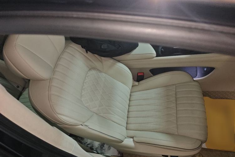 Used VOYAH Dream 2024 PHEV Ultra-Long Range Flagship Edition Right Front Seat
