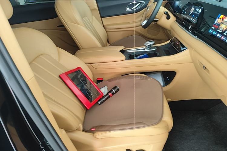 Used VOYAH Dream 2024 PHEV Extended-Range Premium Edition Right Front Seat