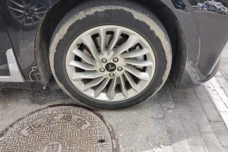 Used VOYAH Dream 2024 PHEV Extended-Range Premium Edition Right Front Wheel Hub