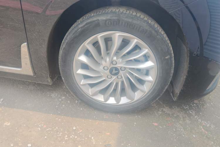 Used VOYAH Dream 2024 PHEV Extended-Range Premium Edition Right Front Wheel Hub