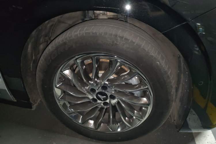 Used VOYAH Dream 2024 PHEV Ultra-Long Range Flagship Edition Right Front Wheel Hub