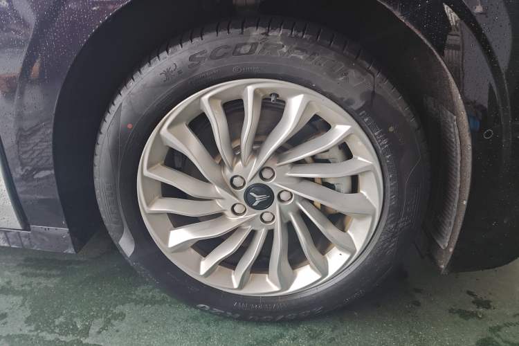 Used VOYAH Dream 2024 PHEV Extended-Range Premium Edition Right Front Wheel Hub