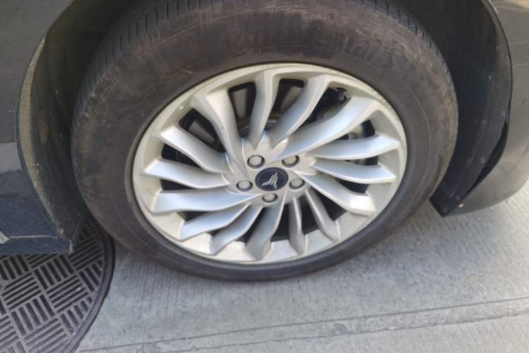 Used VOYAH Dream 2024 PHEV Extended-Range Premium Edition Right Front Wheel Hub