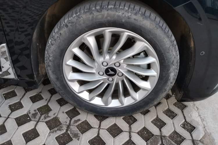 Used VOYAH Dream 2024 PHEV Extended-Range Premium Edition Right Front Wheel Hub