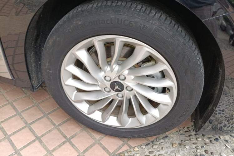 Used VOYAH Dream 2024 PHEV Extended-Range Premium Edition Right Front Wheel Hub