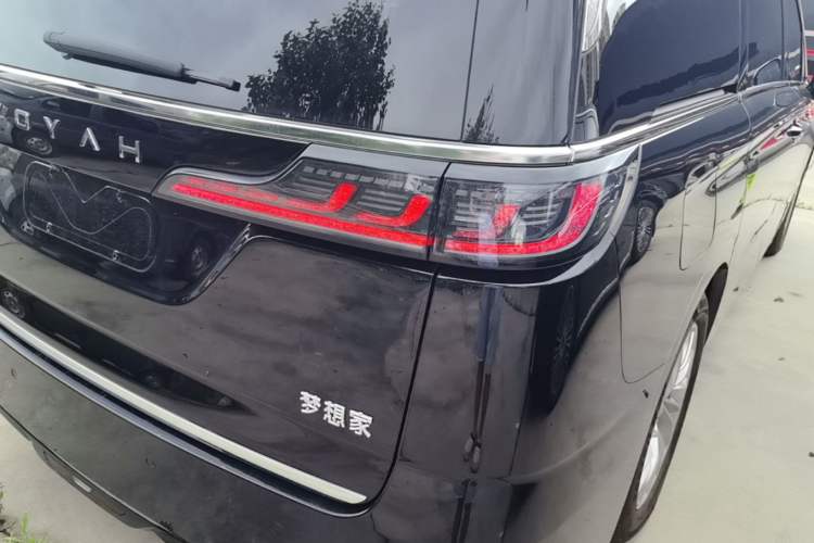 Used VOYAH Dream 2024 PHEV Extended-Range Premium Edition Right Rear Taillight
